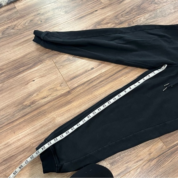 Lululemon Scuba Jogger
Black - Picture 8 of 10